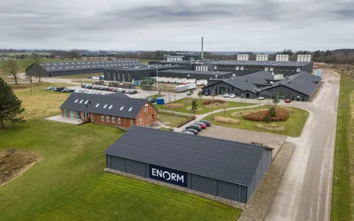 Enorm Insect Farm 001